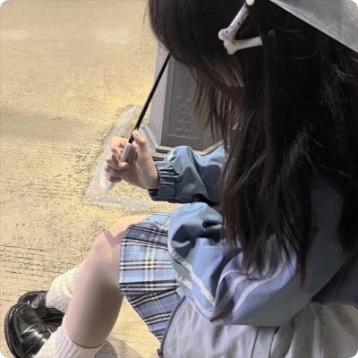 小孩好黑